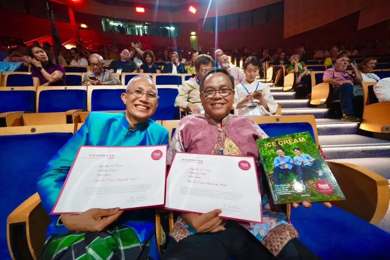 Ayutthaya's "Mayor Au" Wins World No.1 with 100-Year Sapodilla Ice Cream at the Gourmand Awards in Portugal