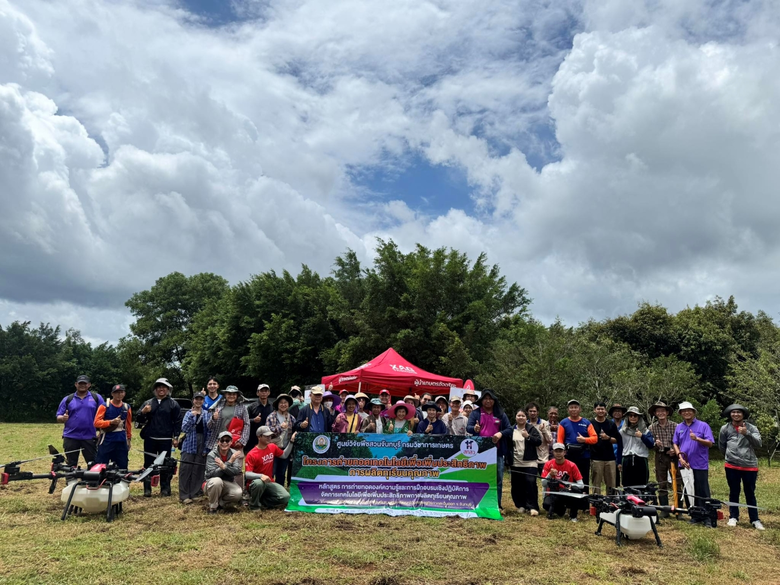 "เจียไต๋" จับมือ "ศูนย์วิจัยพืชสวนจันทบุรี" เปิดอบรมเกษตรกรฟรี 5 รุ่น อัปสกิลเทคโนโลยีเกษตร สู่การผลิตทุเรียนคุณภาพ "เจียไต๋" จับมือ "ศูนย์วิจัยพืชสวนจันทบุรี" เปิดอบรมเกษตรกรฟรี 5 รุ่น อัปสกิลเทคโนโลยีเกษตร สู่การผลิตทุเรียนคุณภาพ