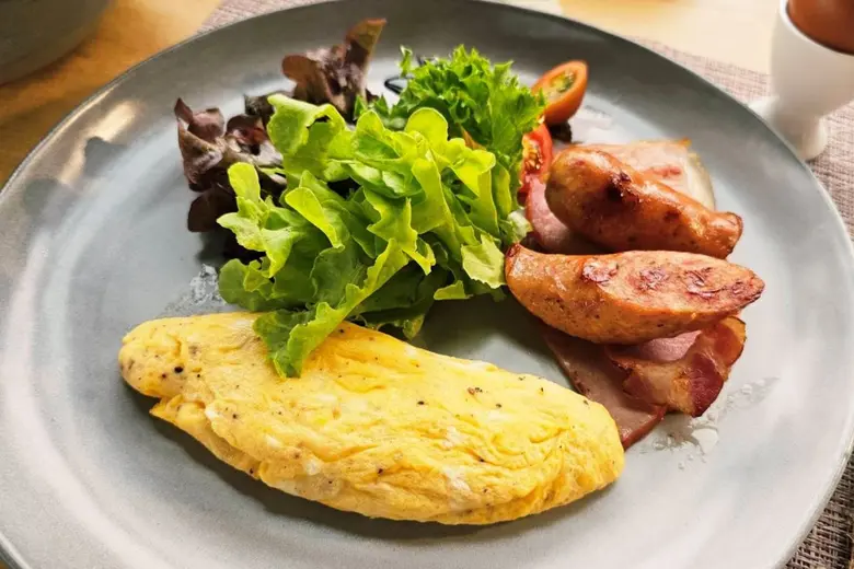 เติมความสุขยามเช้า ด้วยบุฟเฟ่ต์อาหารเช้าสดใหม่จากไร่สู่จาน ที่โรงแรมรุกข์ คีรี เขาใหญ่ - เดอะ เซ็นทารา คอลเลกชัน