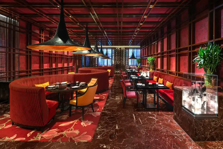 Renaissance Bangkok Ratchaprasong Hotel and KTC Unveil Exclusive Dining Privileges and Chef Jerry's Signature Creations at Fei Ya