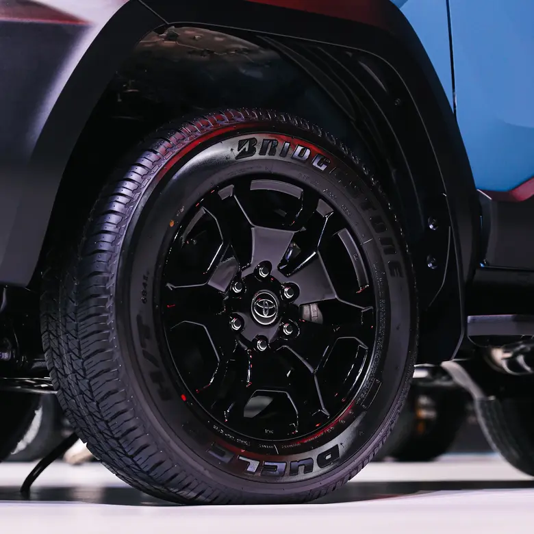 Bridgestone Showcases Premium Tire Innovation as "BRIDGESTONE DUELER H/T 684II" Selected as OE Tire for the New "TOYOTA LAND CRUISER FJ"