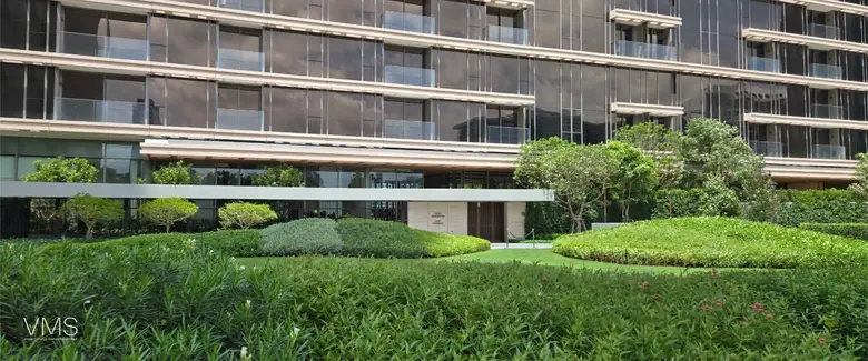 Where the City's Green Meets Everyday Living Two Green Spaces. One Urban Experience.